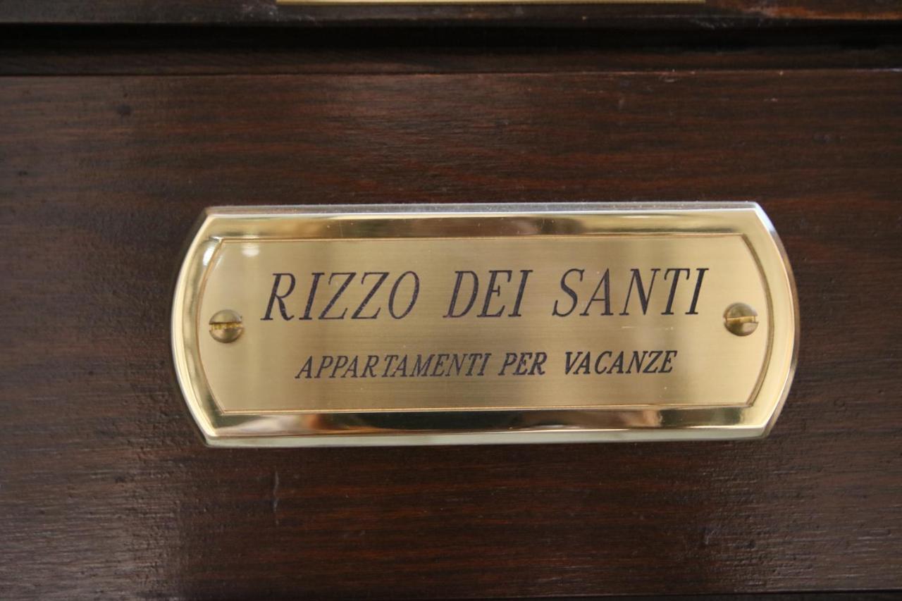 Appartamenti Al Rizzo Dei Santi Lovere Exteriör bild
