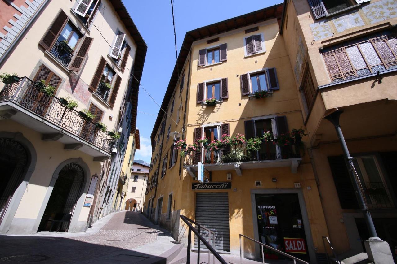 Appartamenti Al Rizzo Dei Santi Lovere Exteriör bild