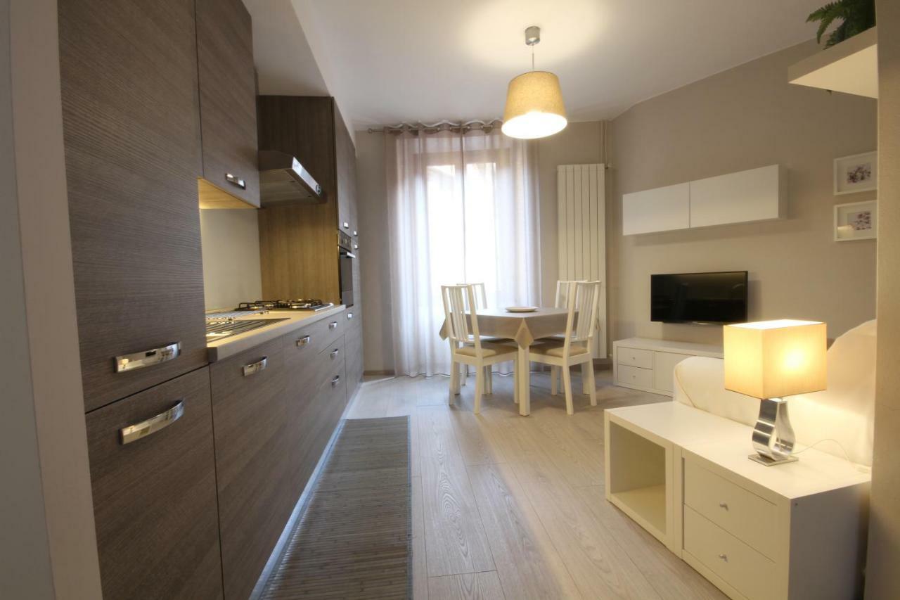 Appartamenti Al Rizzo Dei Santi Lovere Exteriör bild