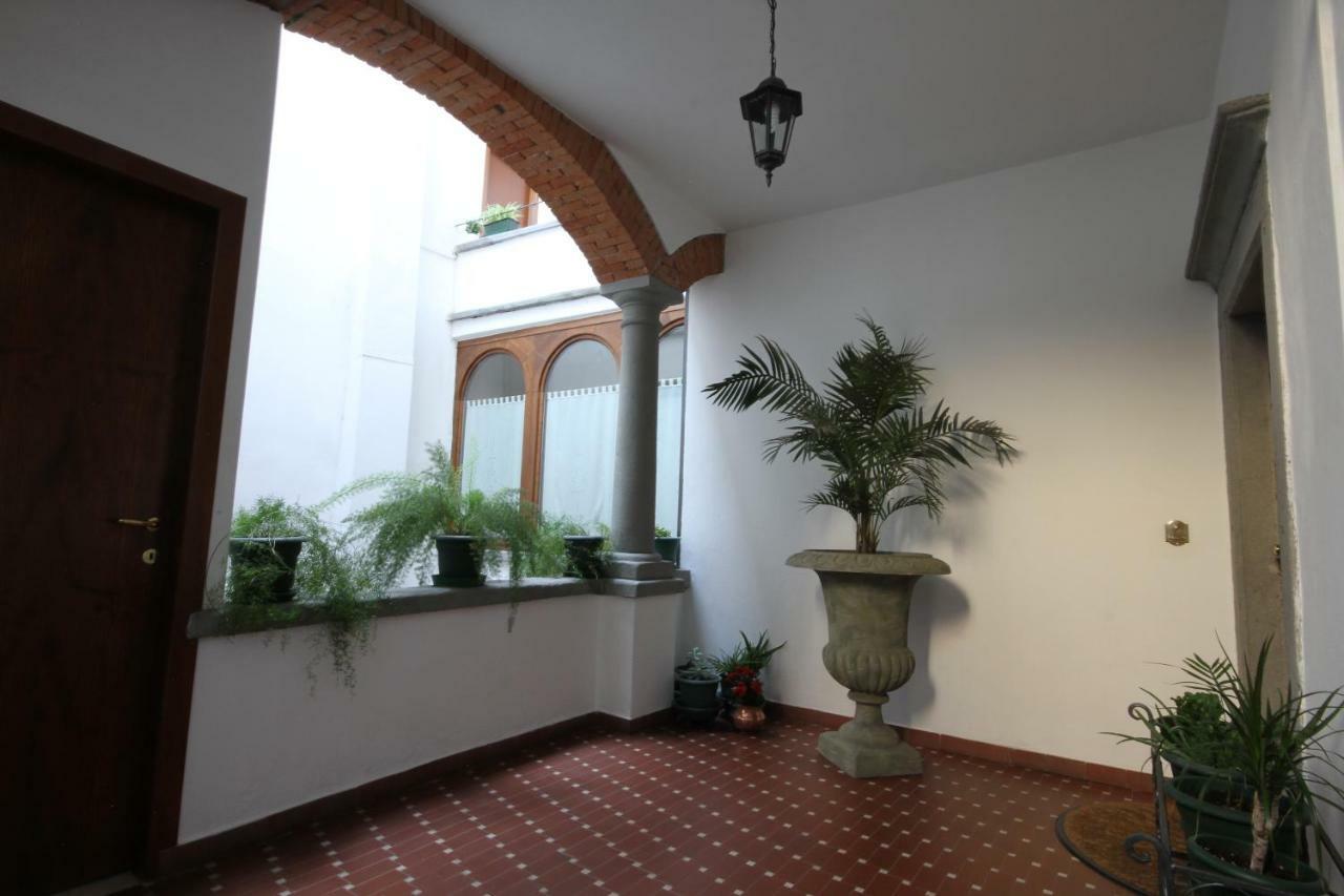 Appartamenti Al Rizzo Dei Santi Lovere Exteriör bild