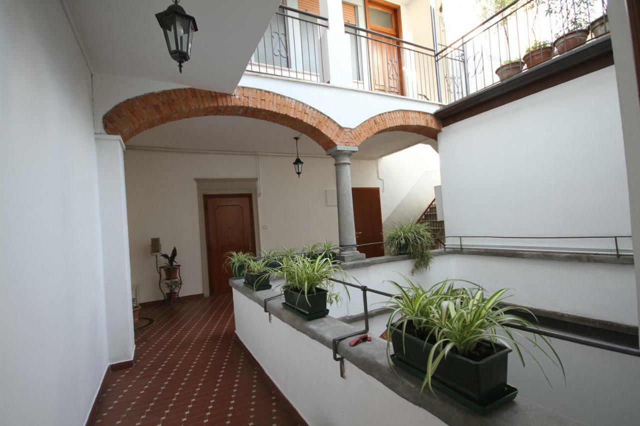 Appartamenti Al Rizzo Dei Santi Lovere Exteriör bild